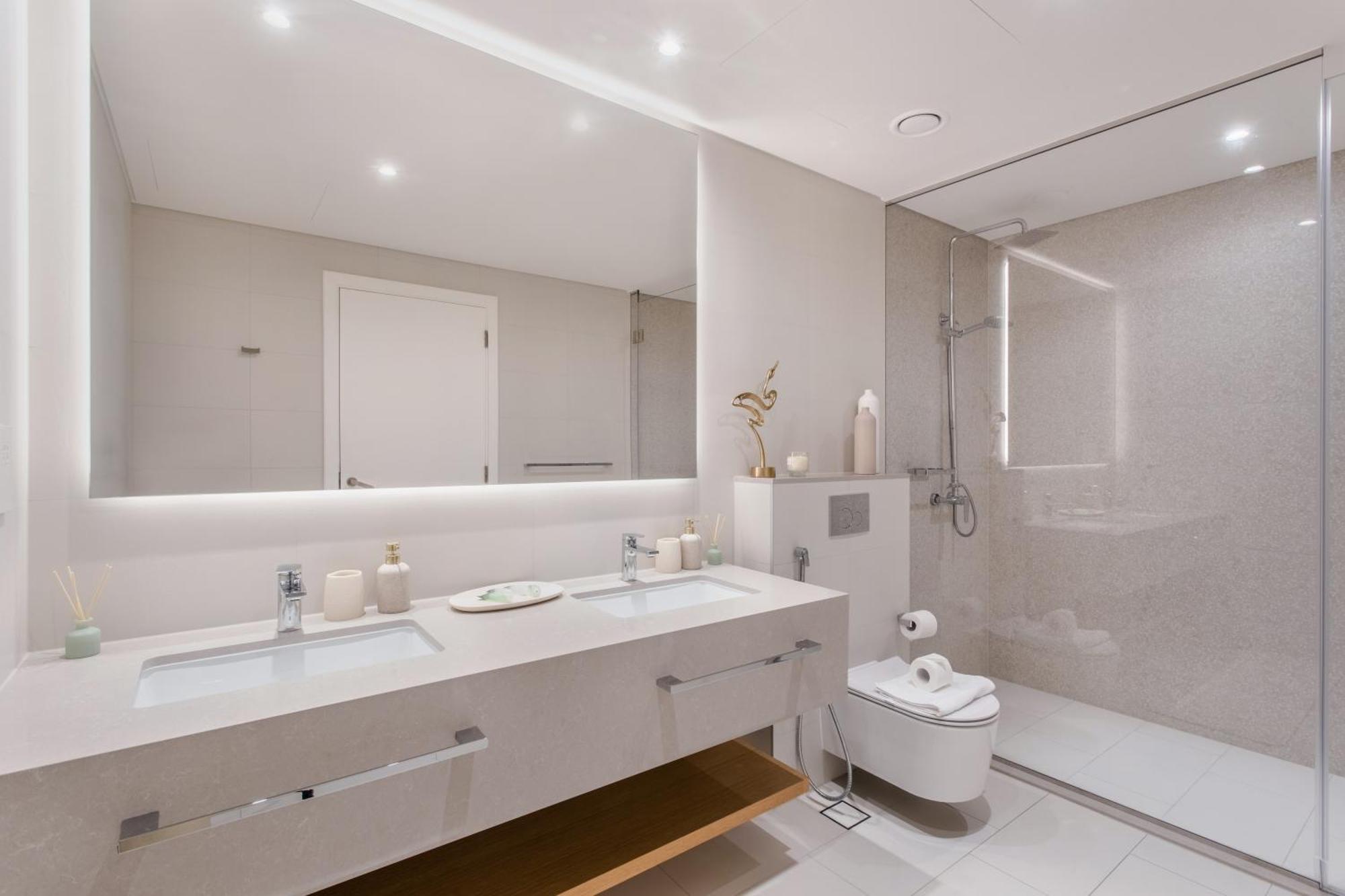 La Vie Jbr, Stunning Oceanfront 2 Bedroom Apartment