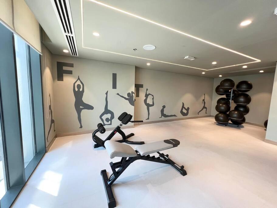 Stylish 1 Bedroom High Floor In Creek Edge *