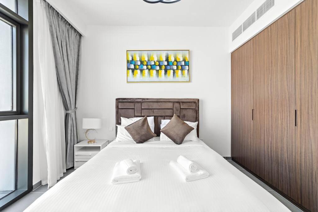 Stylish 1 Bedroom High Floor In Creek Edge *