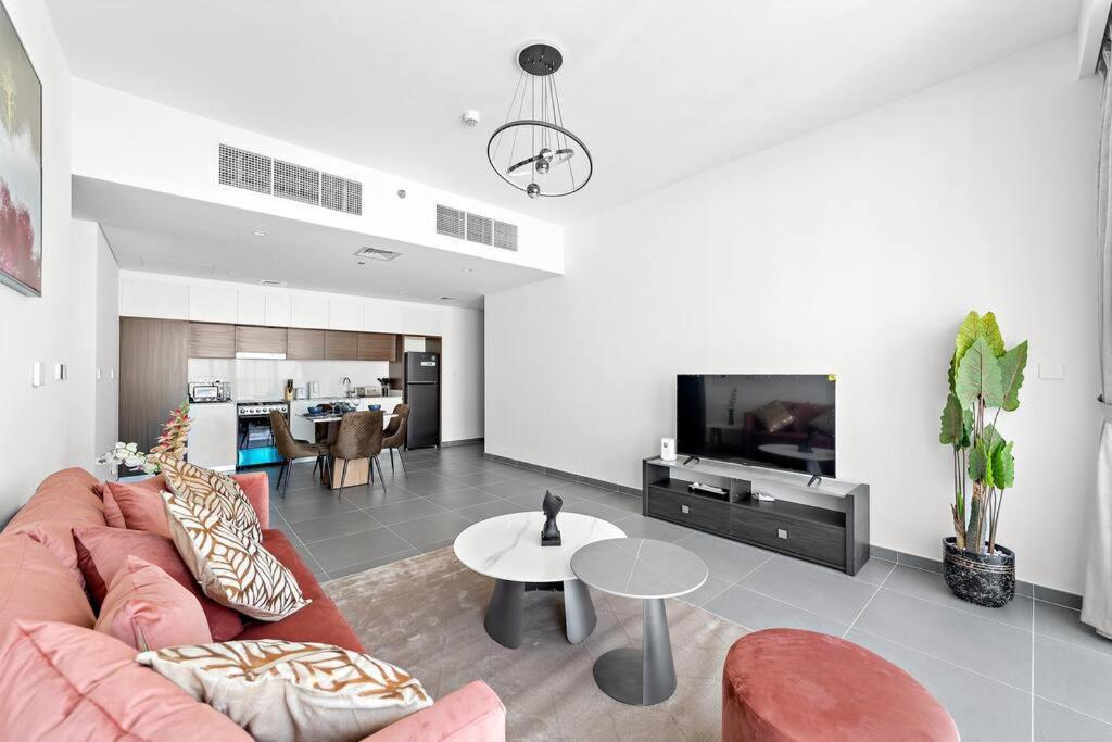 Apartment Stylish 1 Bedroom High Floor In Creek Edge Dubai