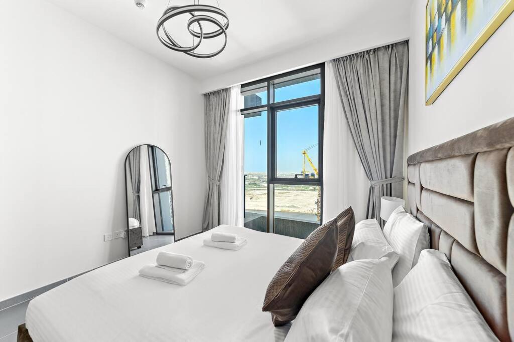 Stylish 1 Bedroom High Floor In Creek Edge Apartment *