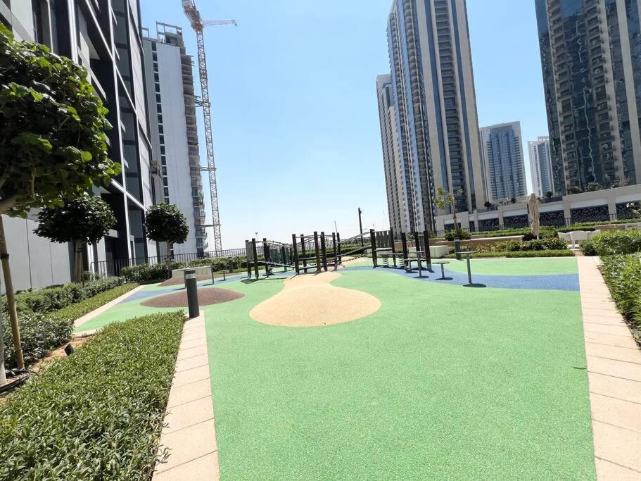 Apartment Stylish 1 Bedroom High Floor In Creek Edge *