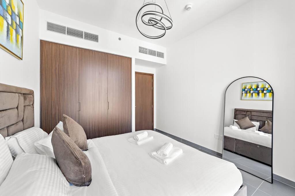 Stylish 1 Bedroom High Floor In Creek Edge Apartment