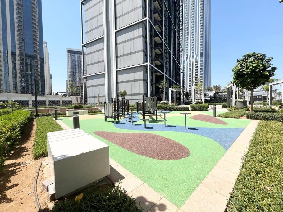 Stylish 1 Bedroom High Floor In Creek Edge Apartment