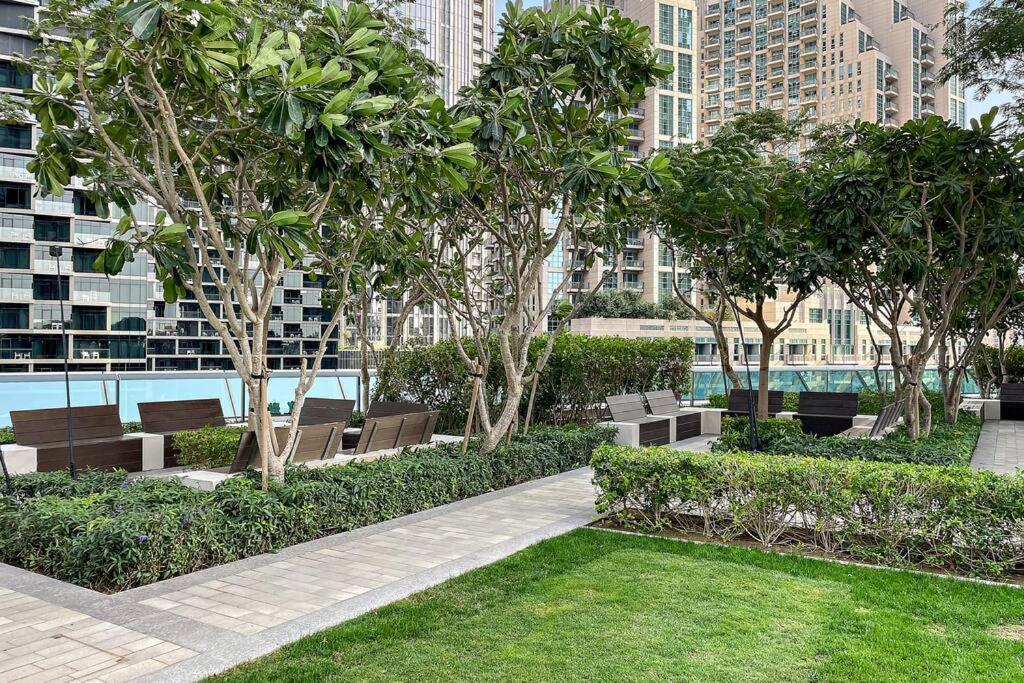 Apartment First Class 2br Chic Cityscape *