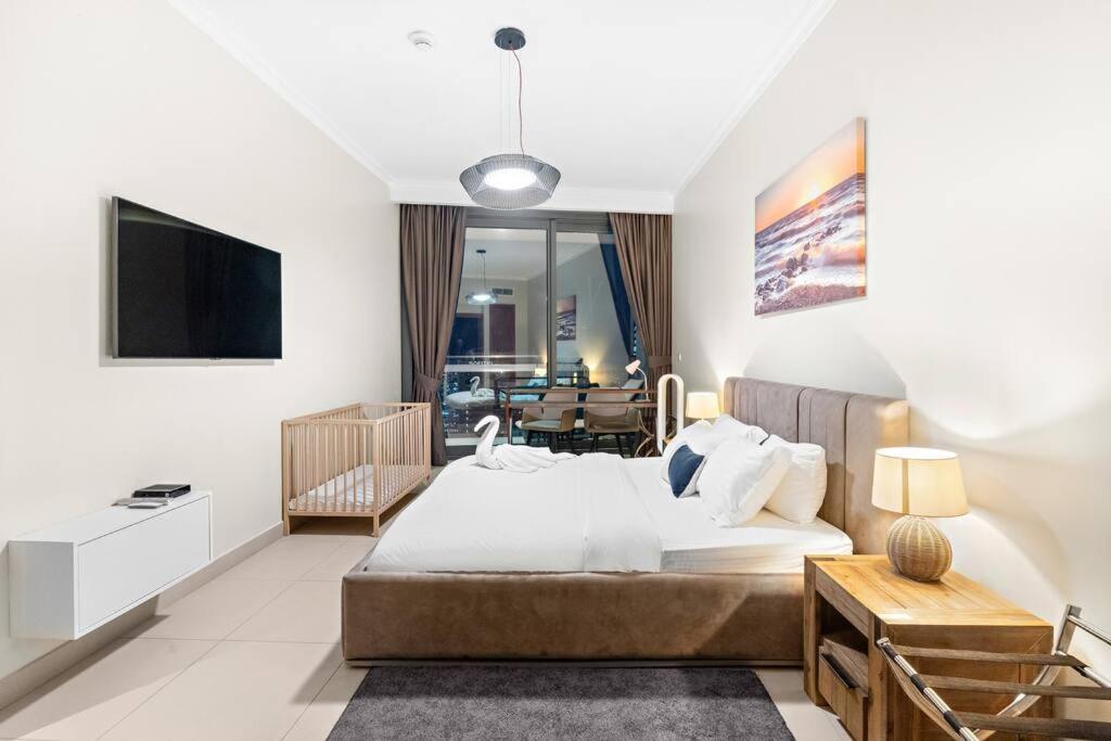 First Class 2br Chic Cityscape