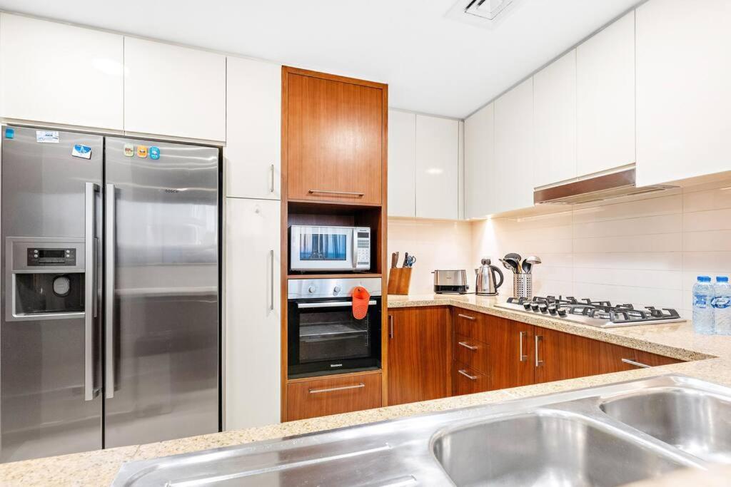 Apartment First Class 2br Chic Cityscape *