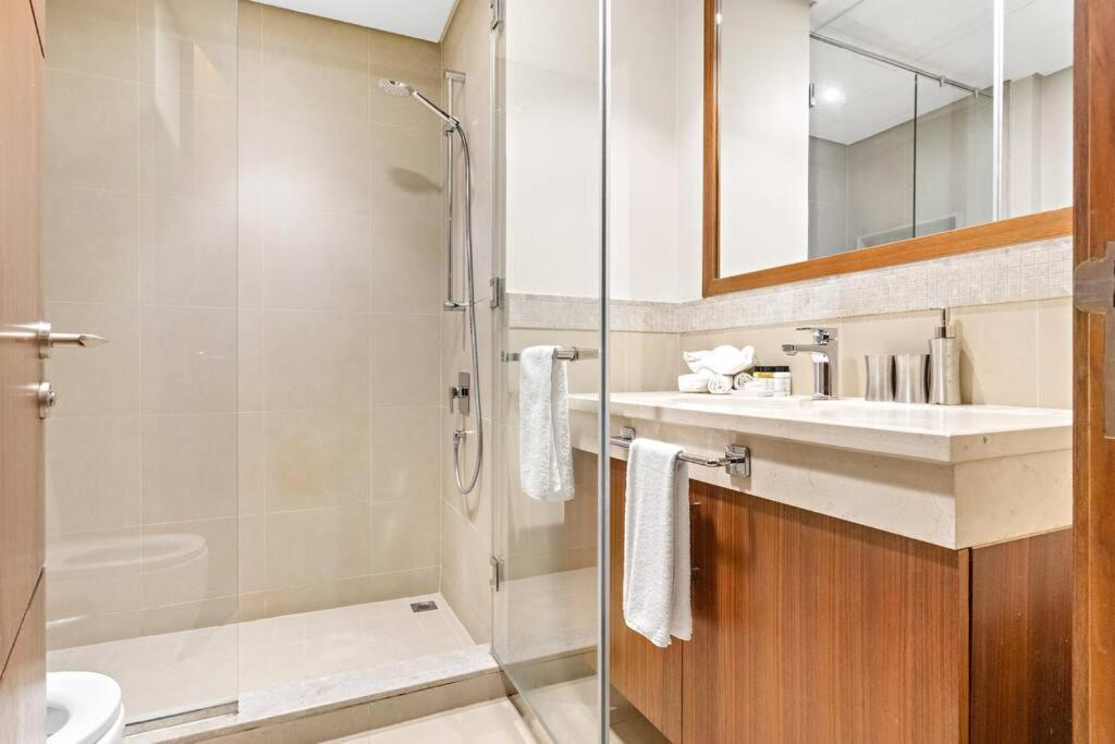 Apartment First Class 2br Chic Cityscape Dubai