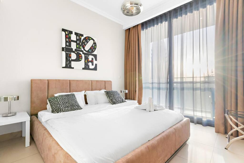 First Class 2br Chic Cityscape *