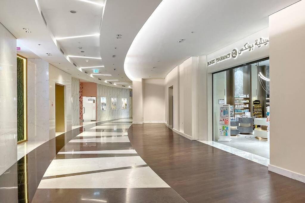 First Class 2br Chic Cityscape Apartment