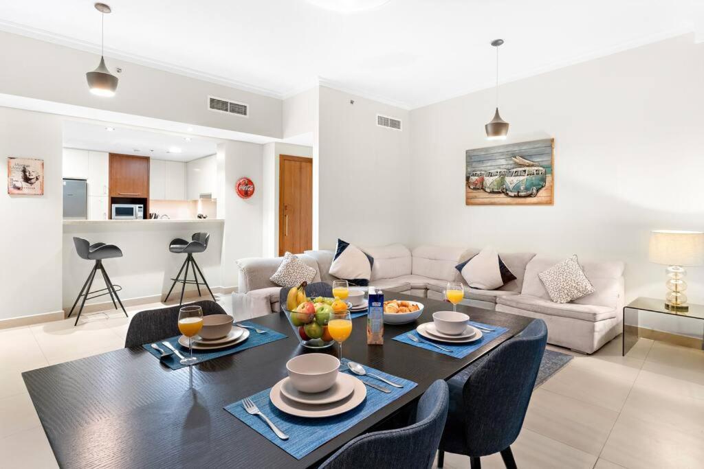 First Class 2br Chic Cityscape Dubai