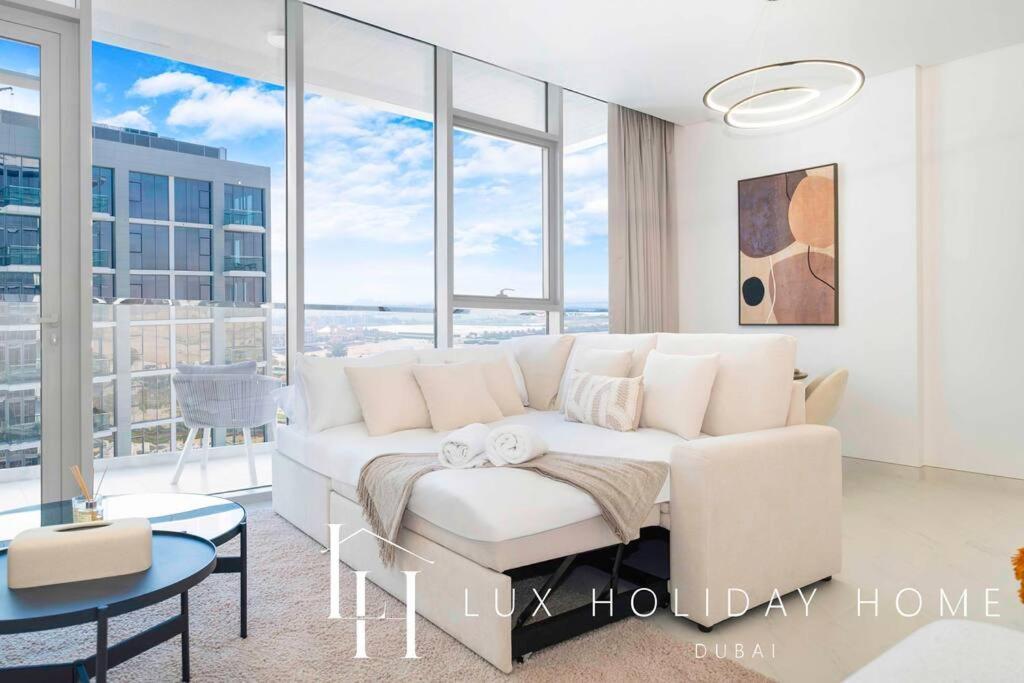 Lux The Burj View District One *