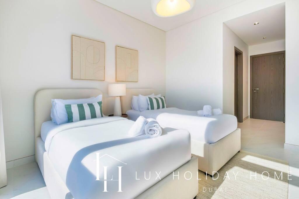Lux The Burj View District One Apartment