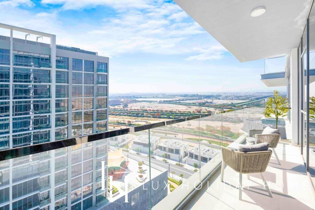 Apartment Lux The Burj View District One Dubai