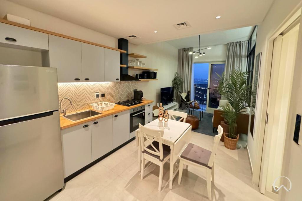 Oraya - Retreat 1br In Collective With Pool View Apartment Dubai