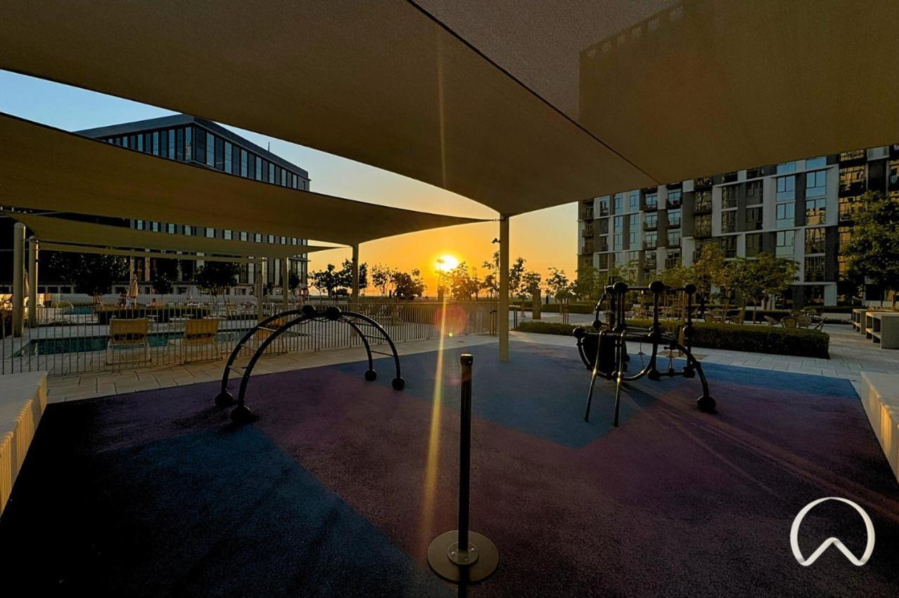 Oraya - Retreat 1br In Collective With Pool View Apartment Dubai
