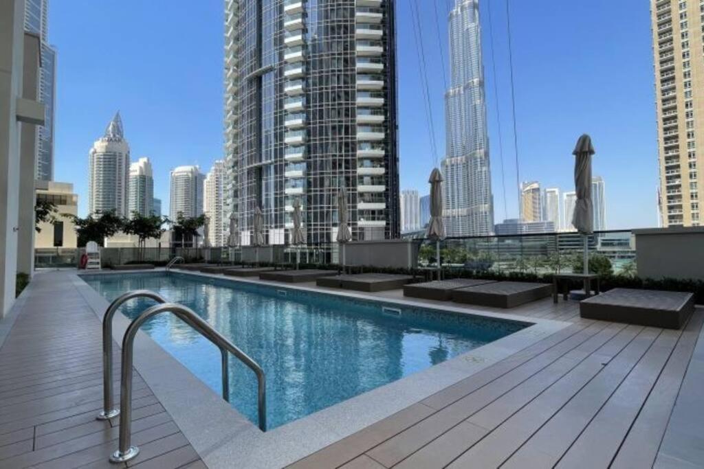 Apartment Brand New 1br Downtown - Next To Mall Dubai