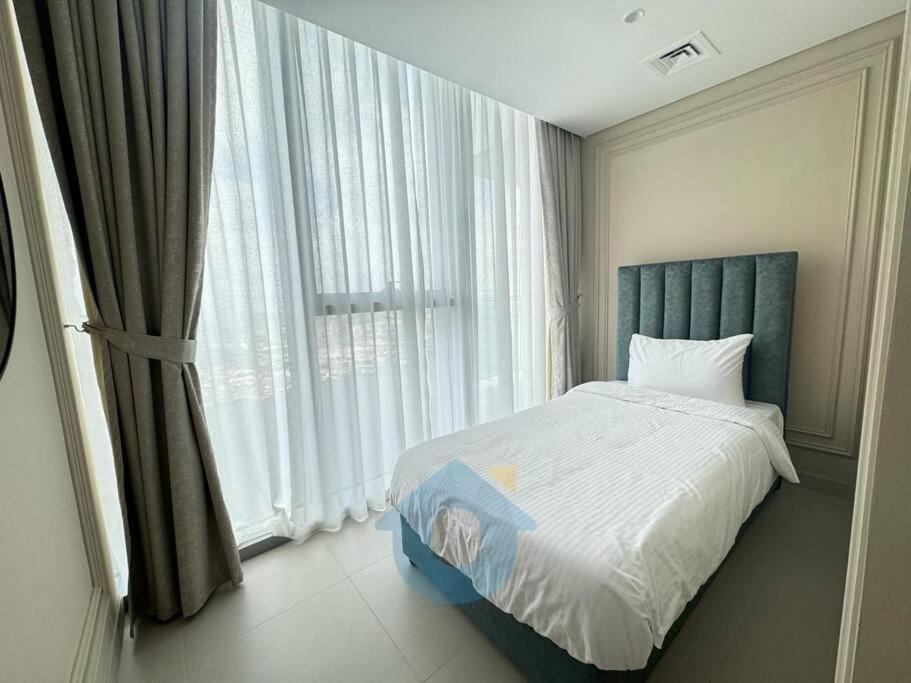 Like - 5202 Luxurious 3bhk With Stunning Views * Dubai