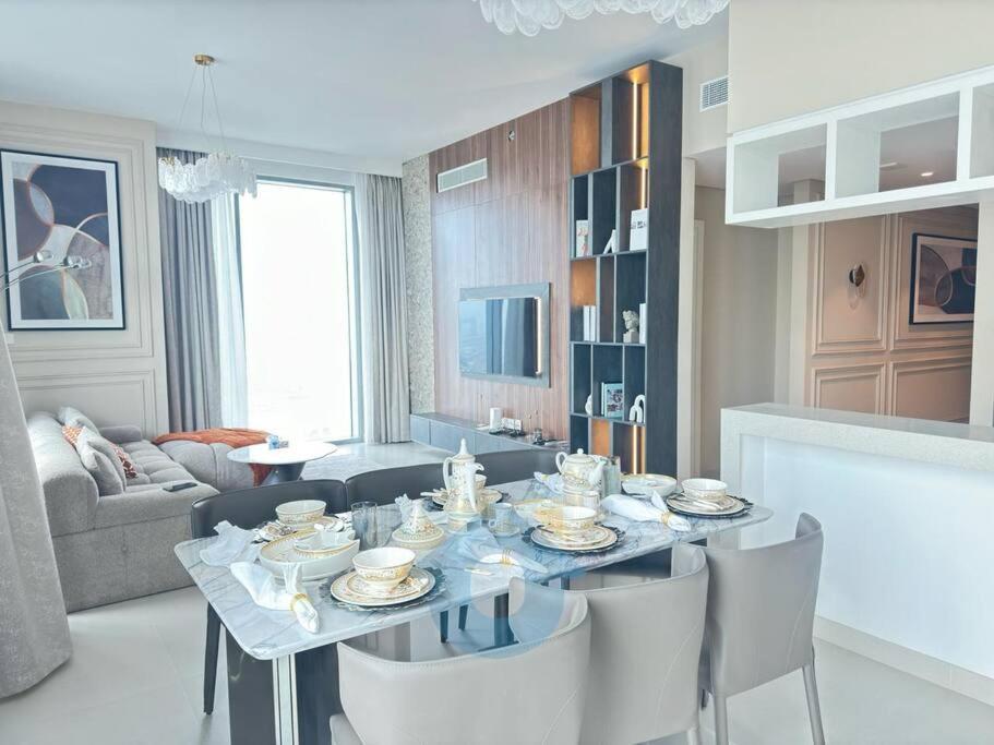 Like - 5202 Luxurious 3bhk With Stunning Views Apartment