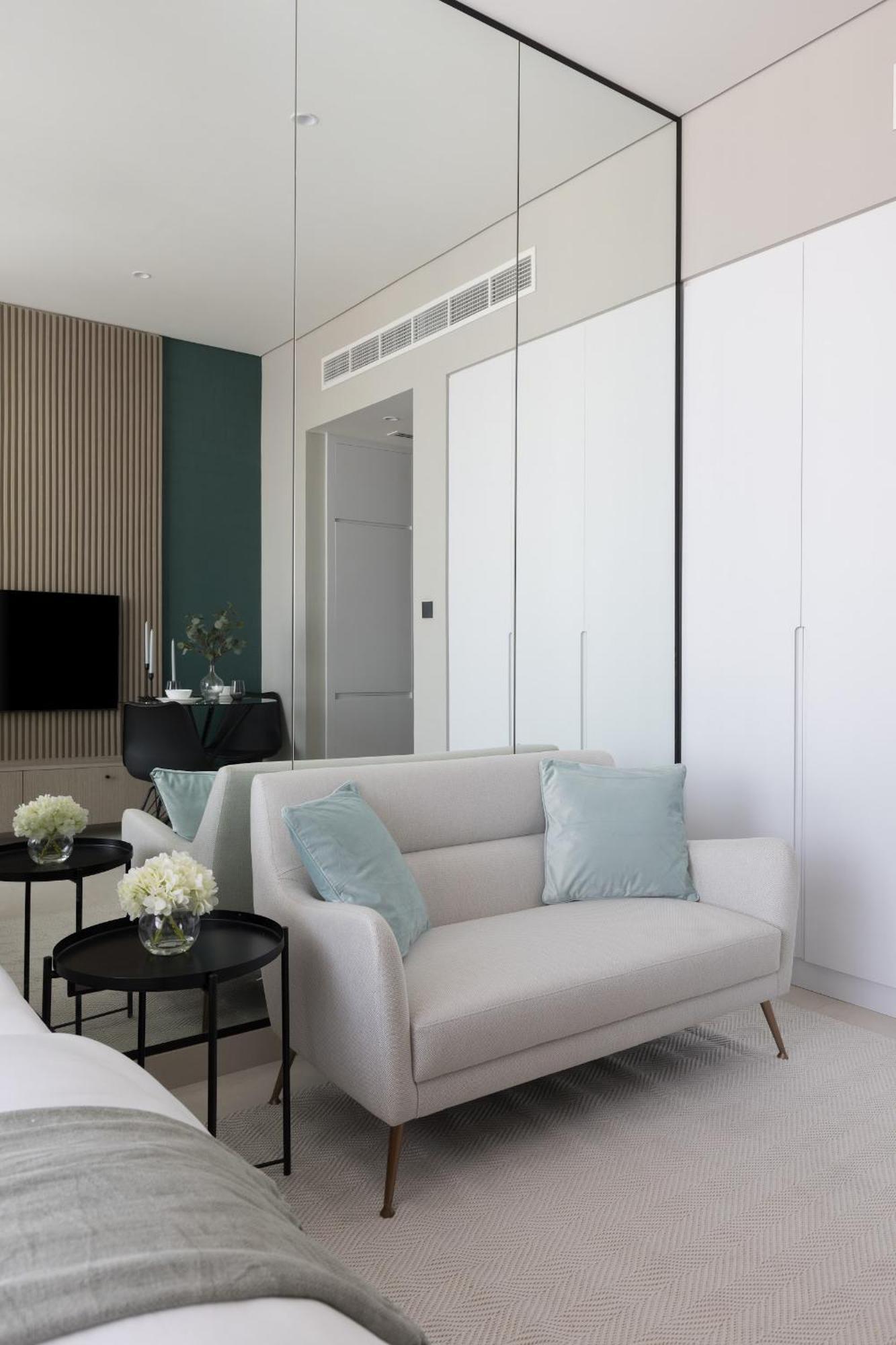 Apartment Cozy In Westwood By Imtiaz