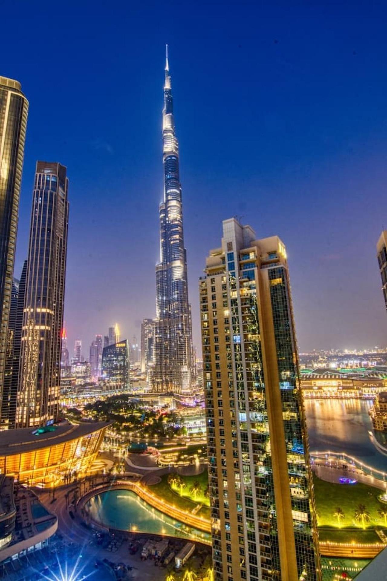 Expansive 7-bed Overlooking Burj & Fountains
