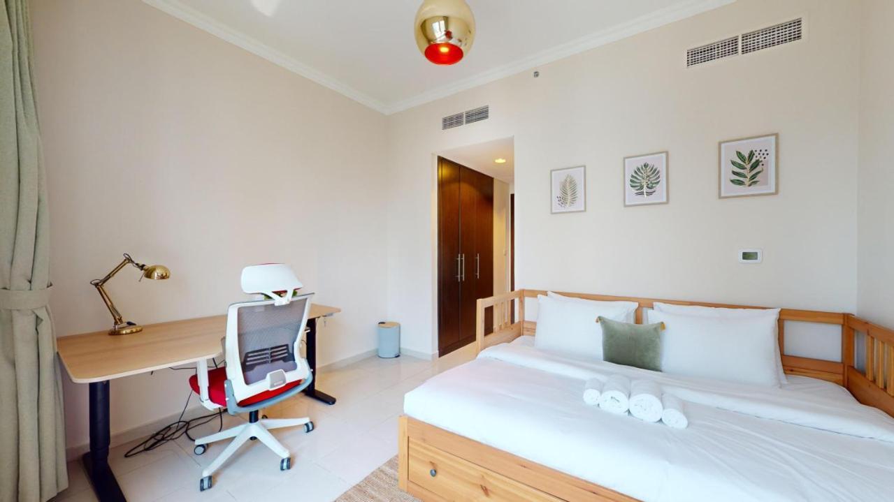 Bay - Comfortable One Bedroom Apartment Dubai