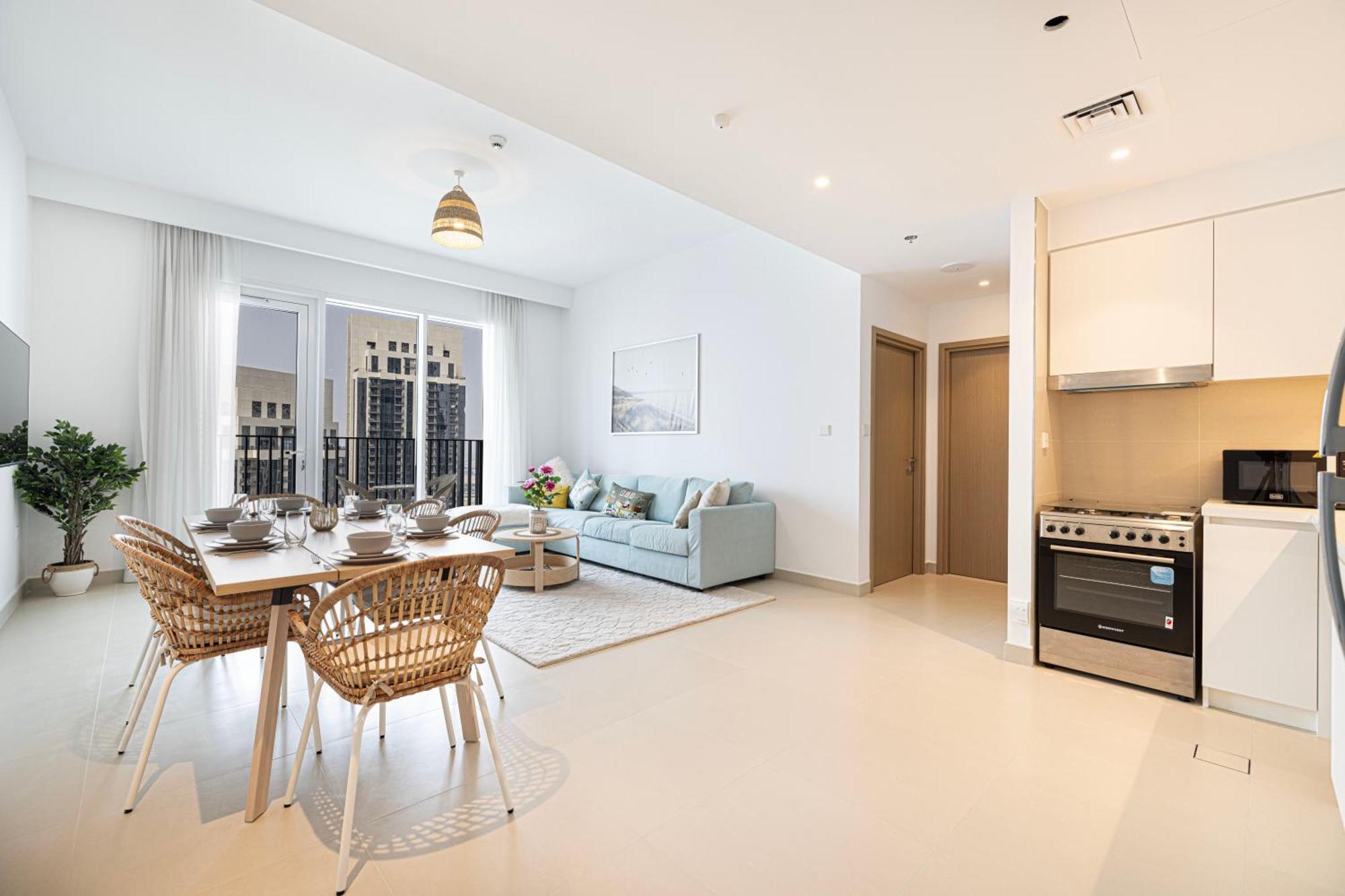 Exclusive High Floor 1br - Skyline View Apartment *