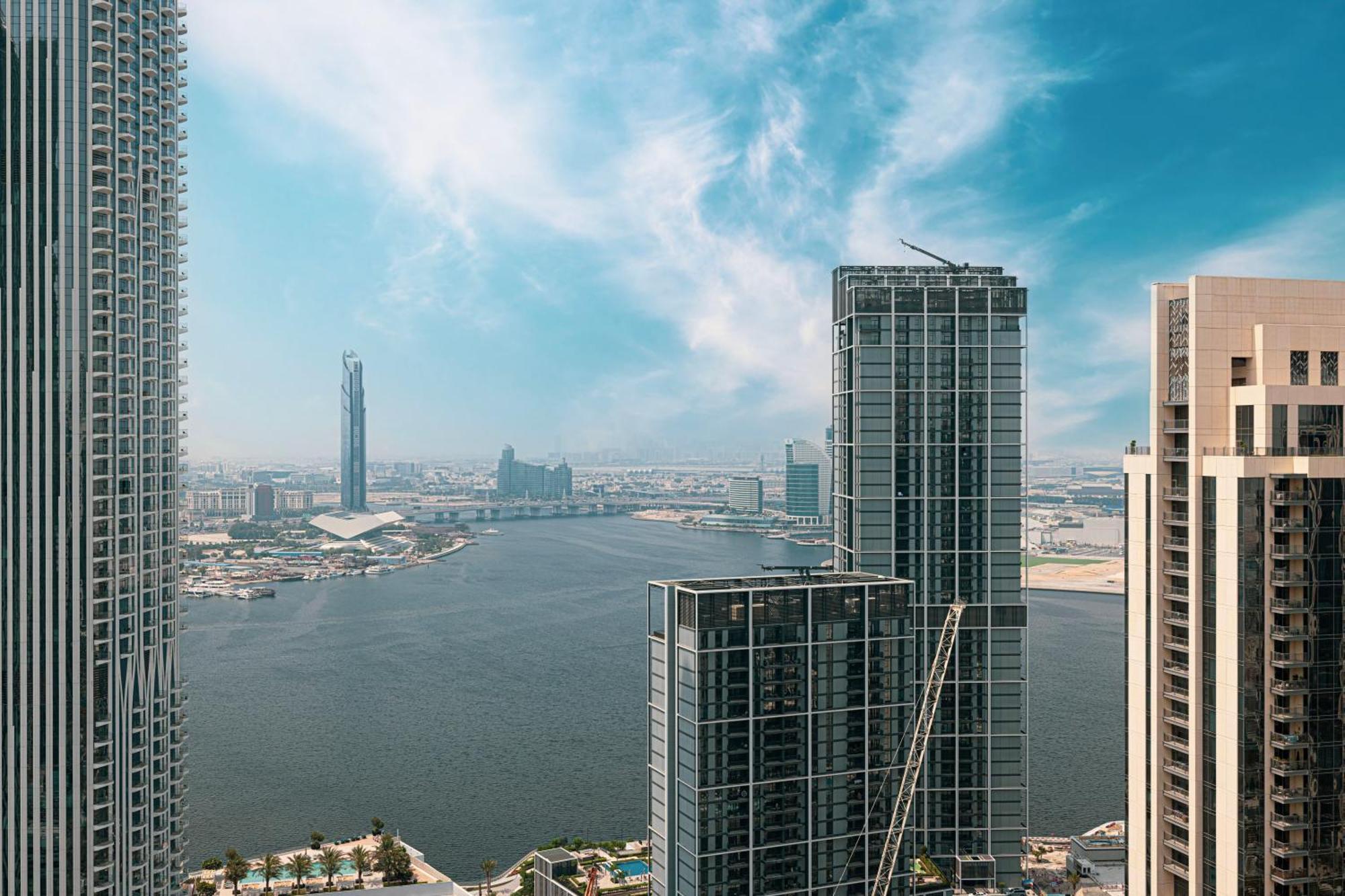 Exclusive High Floor 1br - Skyline View * Dubai