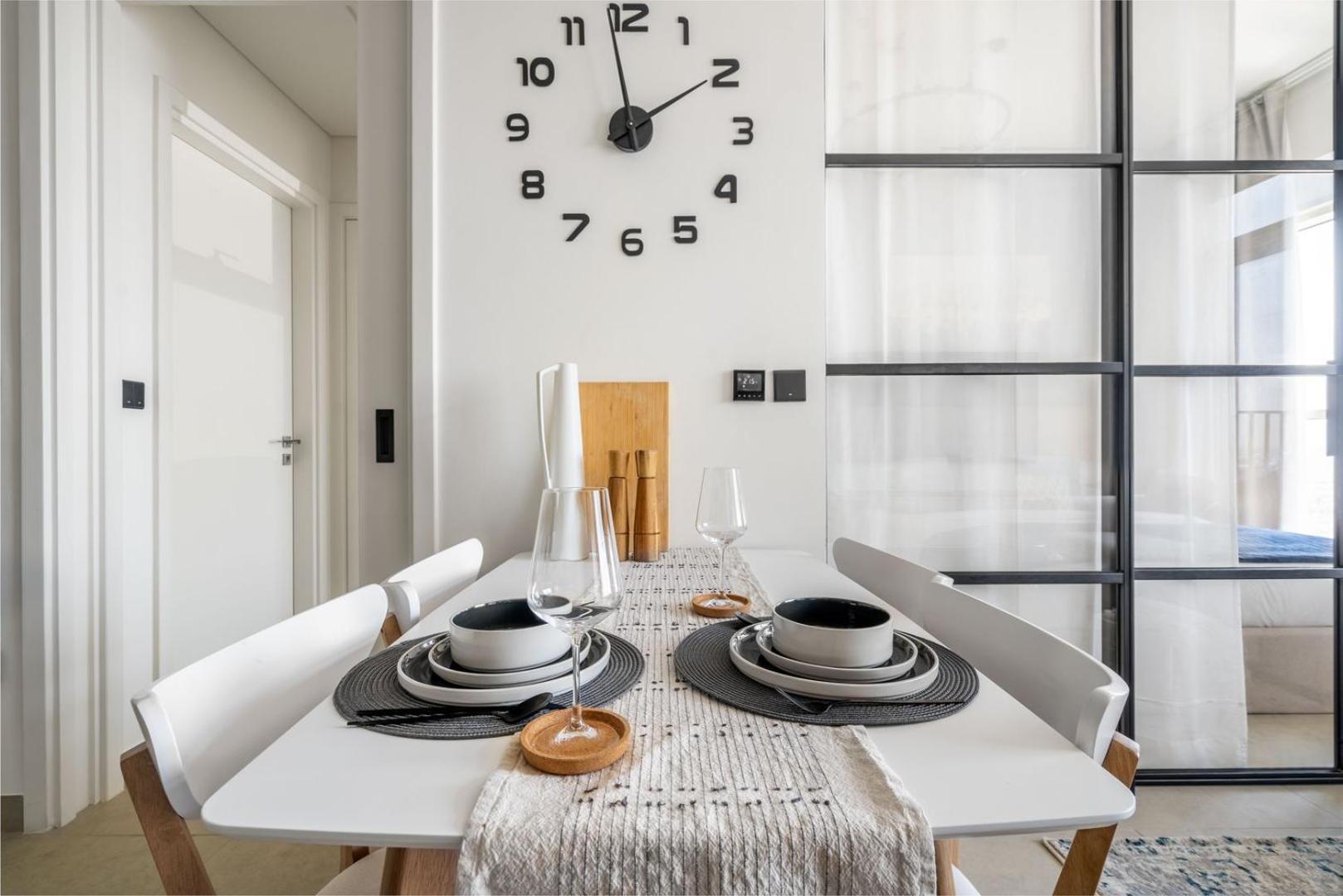 Guestready - Sky-high Comfort At Hills Dubai
