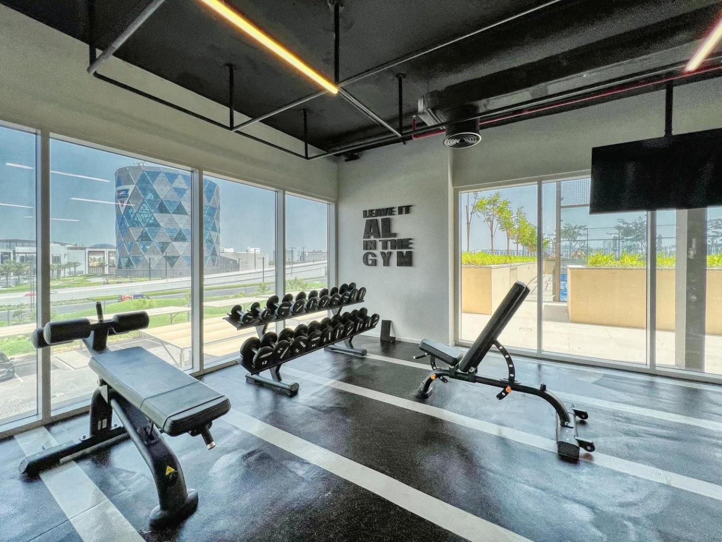 Guestready - Sky-high Comfort At Hills Dubai