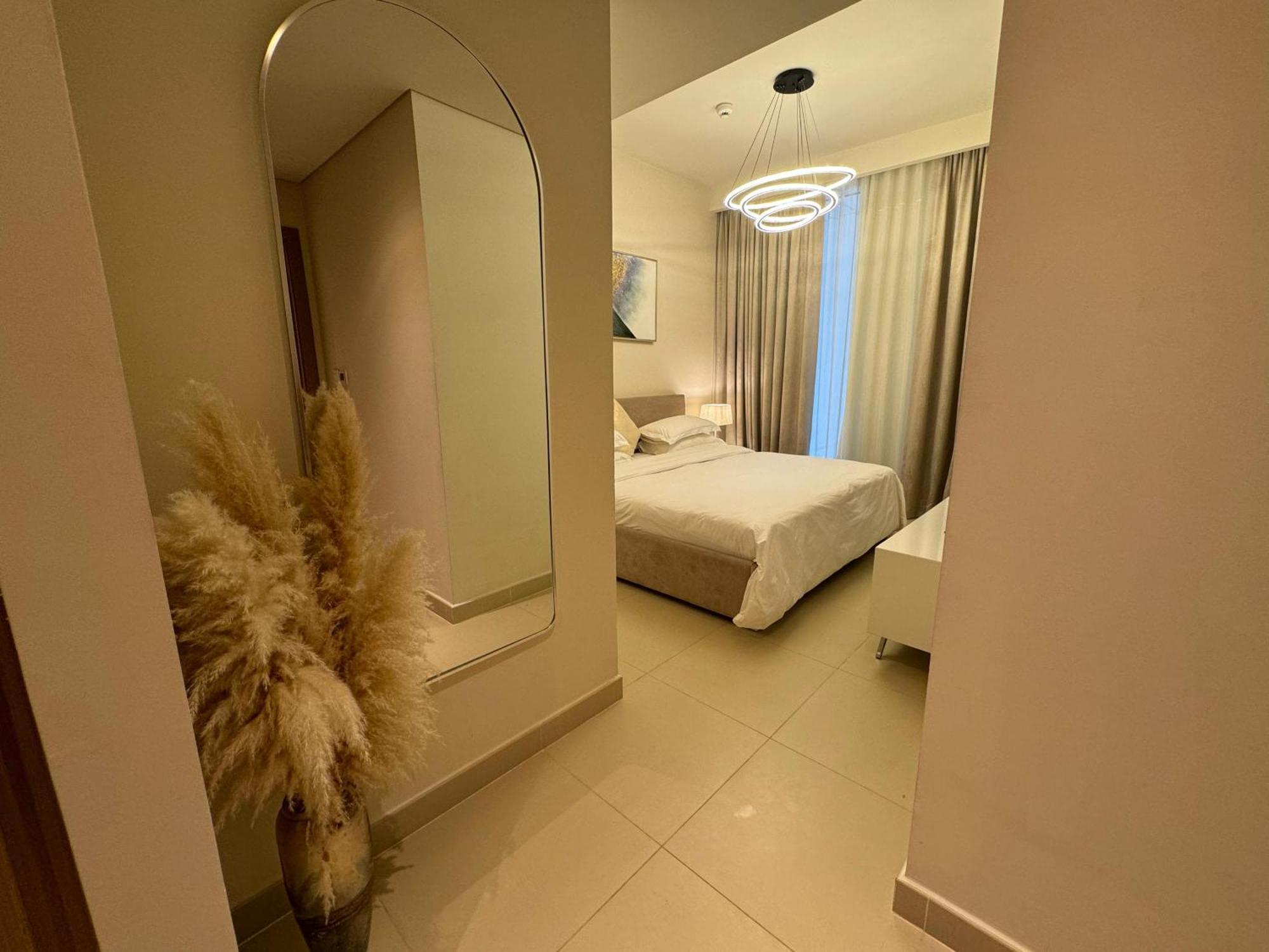 Apartment Luxurious 2 Bedroom In Creek Harbour