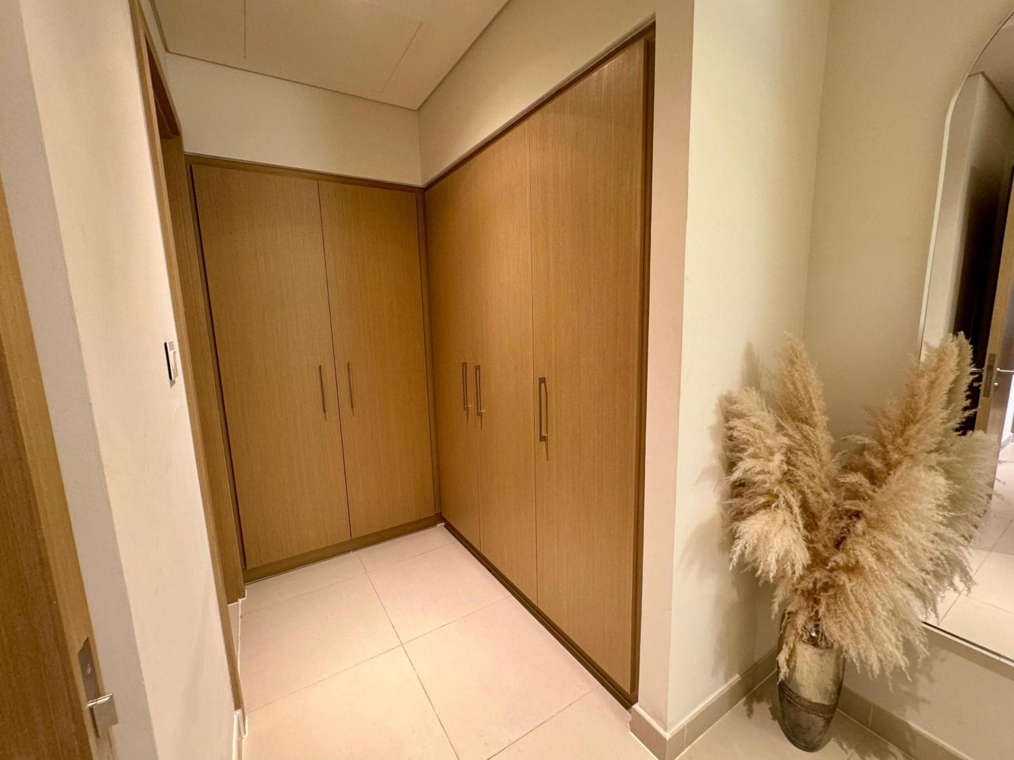 Luxurious 2 Bedroom In Creek Harbour *