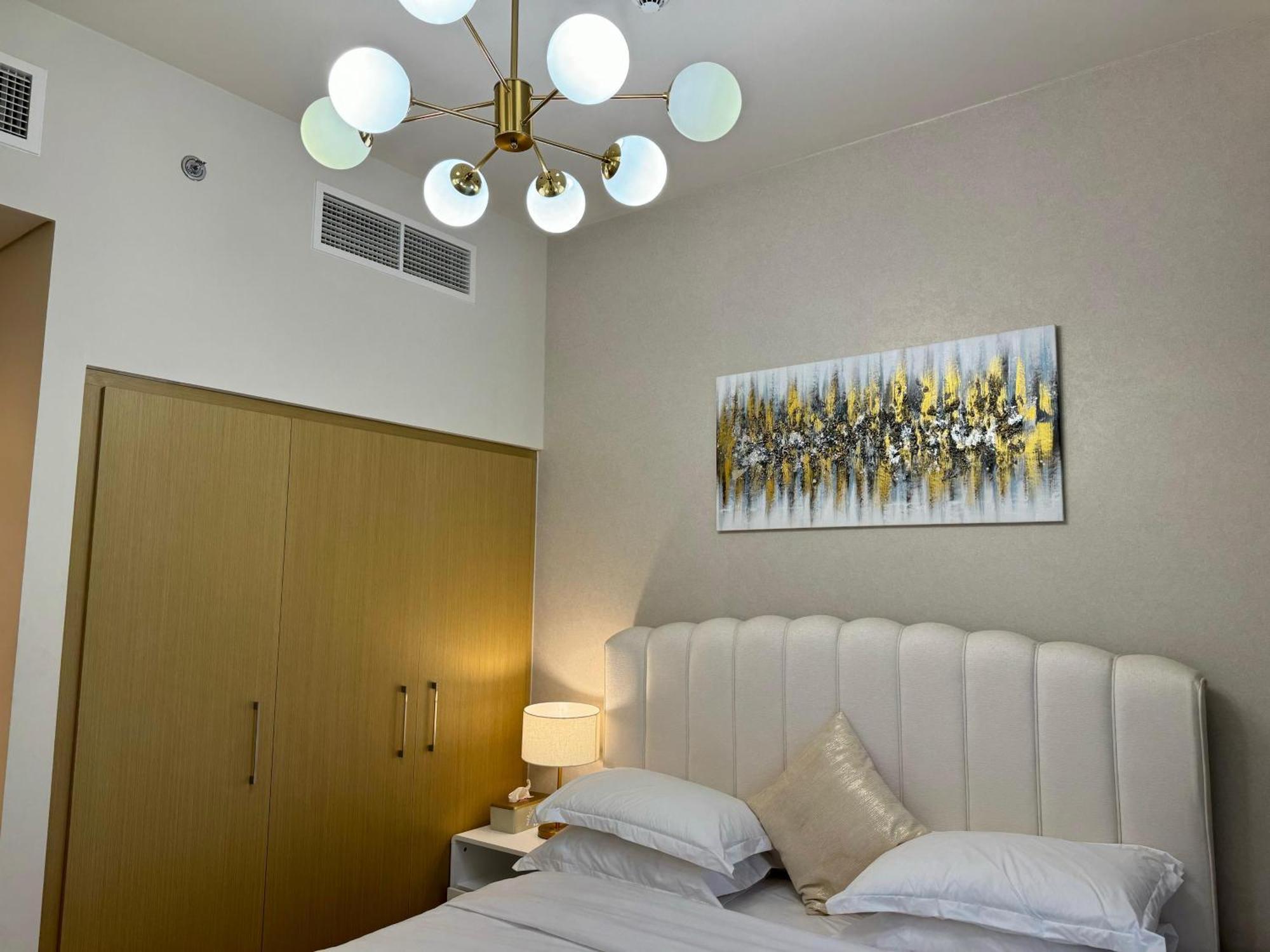 Apartment Luxurious 2 Bedroom In Creek Harbour Dubai