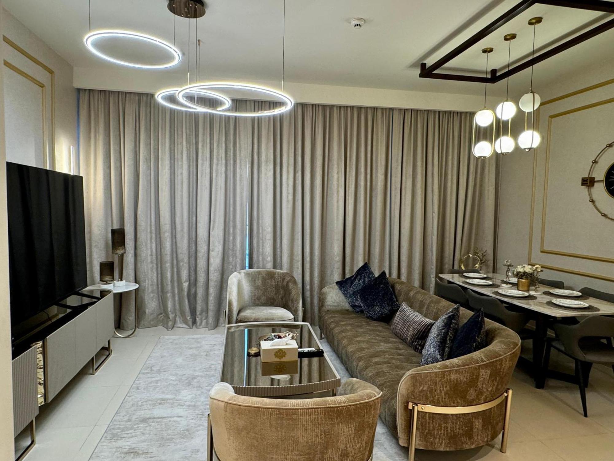 Apartment Luxurious 2 Bedroom In Creek Harbour Dubai