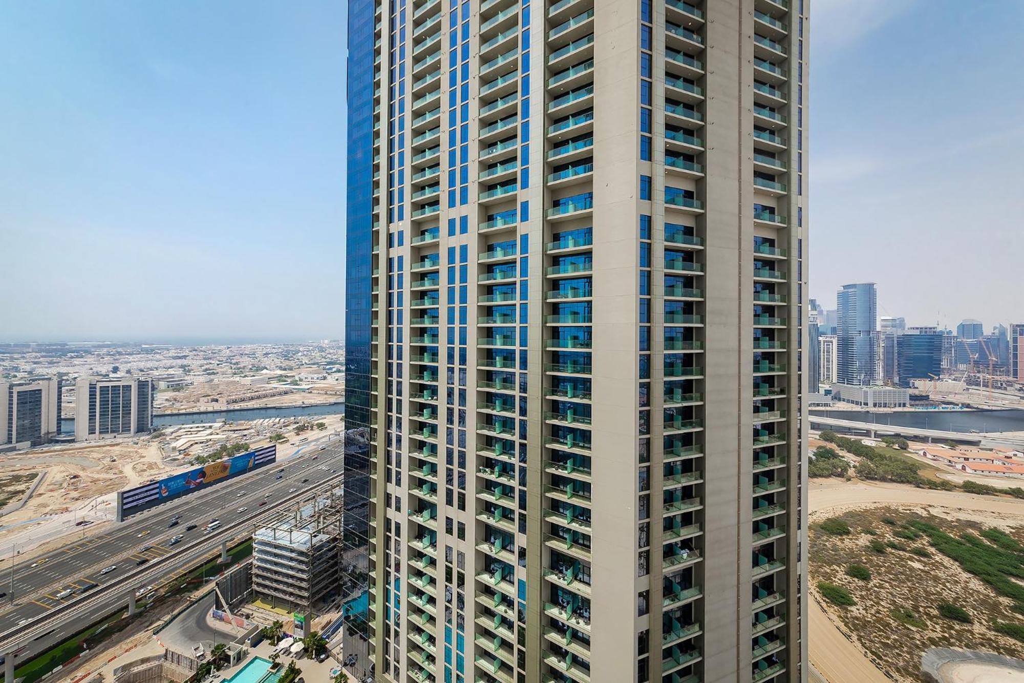 Extremely High 2br In Aykon Tower *
