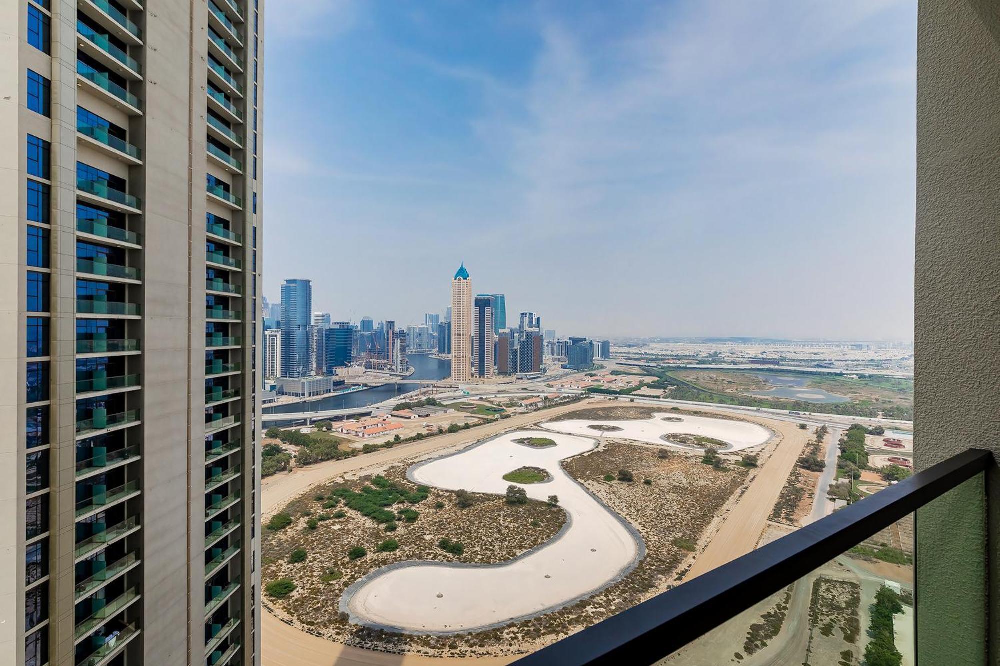 Extremely High 2br In Aykon Tower