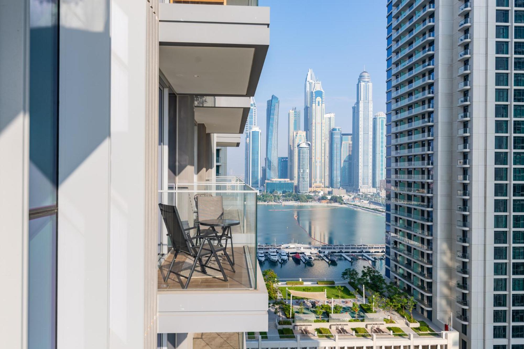 Beachfront Luxury - Stunning Views On The Palm & Marina - Private Beach Dubai