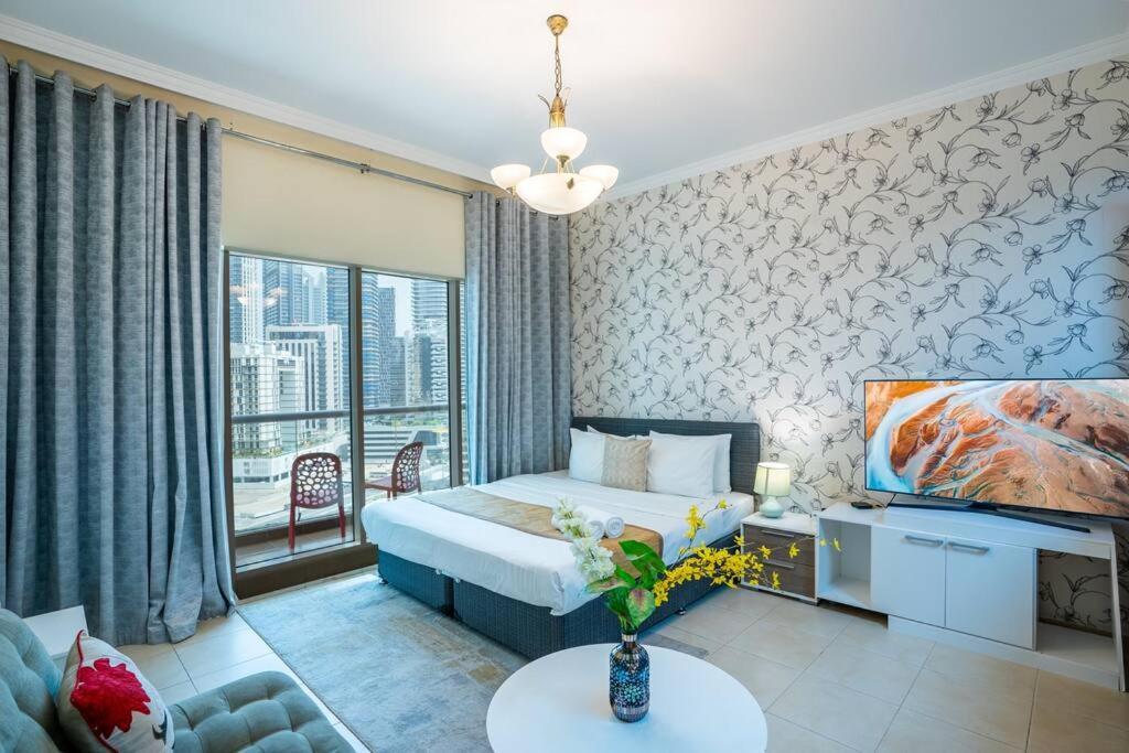 Apartment Rh - Spacious Studio, Near Mall, Downtown *