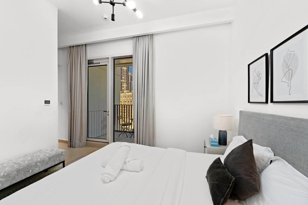 First Class 3br Luxurious & Elegant Retreat Apartment Dubai