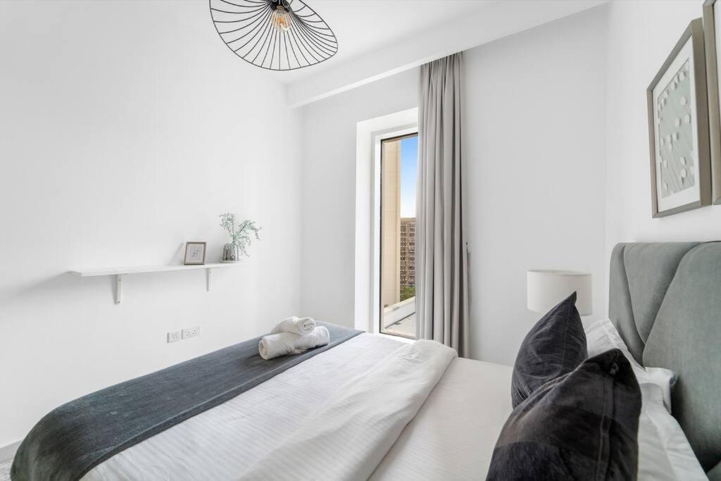 First Class 3br Luxurious & Elegant Retreat Apartment Dubai