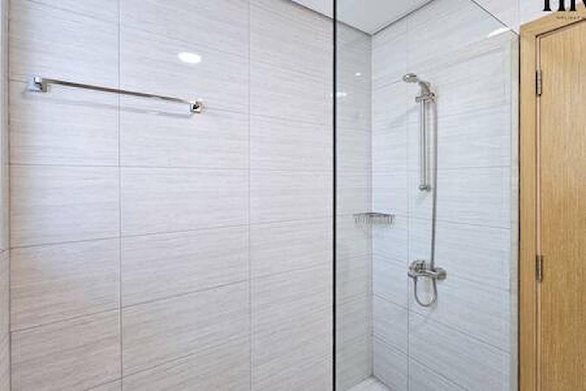Apartment Beautiful 2 Bed In Al Warqa Dubai