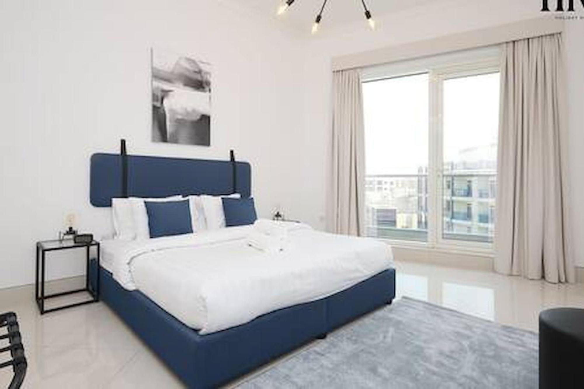 Beautiful 2 Bed In Al Warqa Apartment *