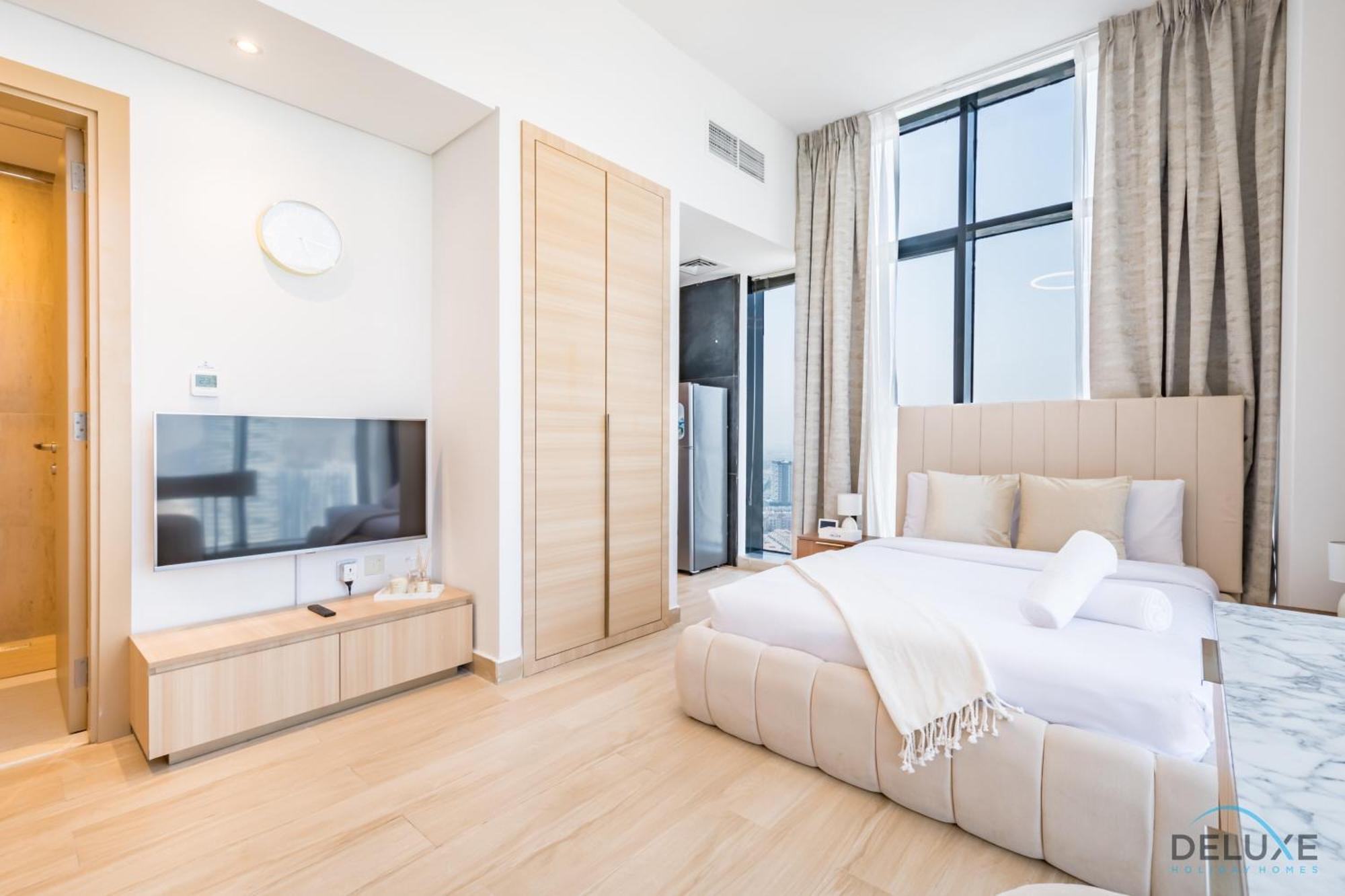 Majestic In Regina Tower, Jumeirah Village Circle By Deluxe Homes * Dubai