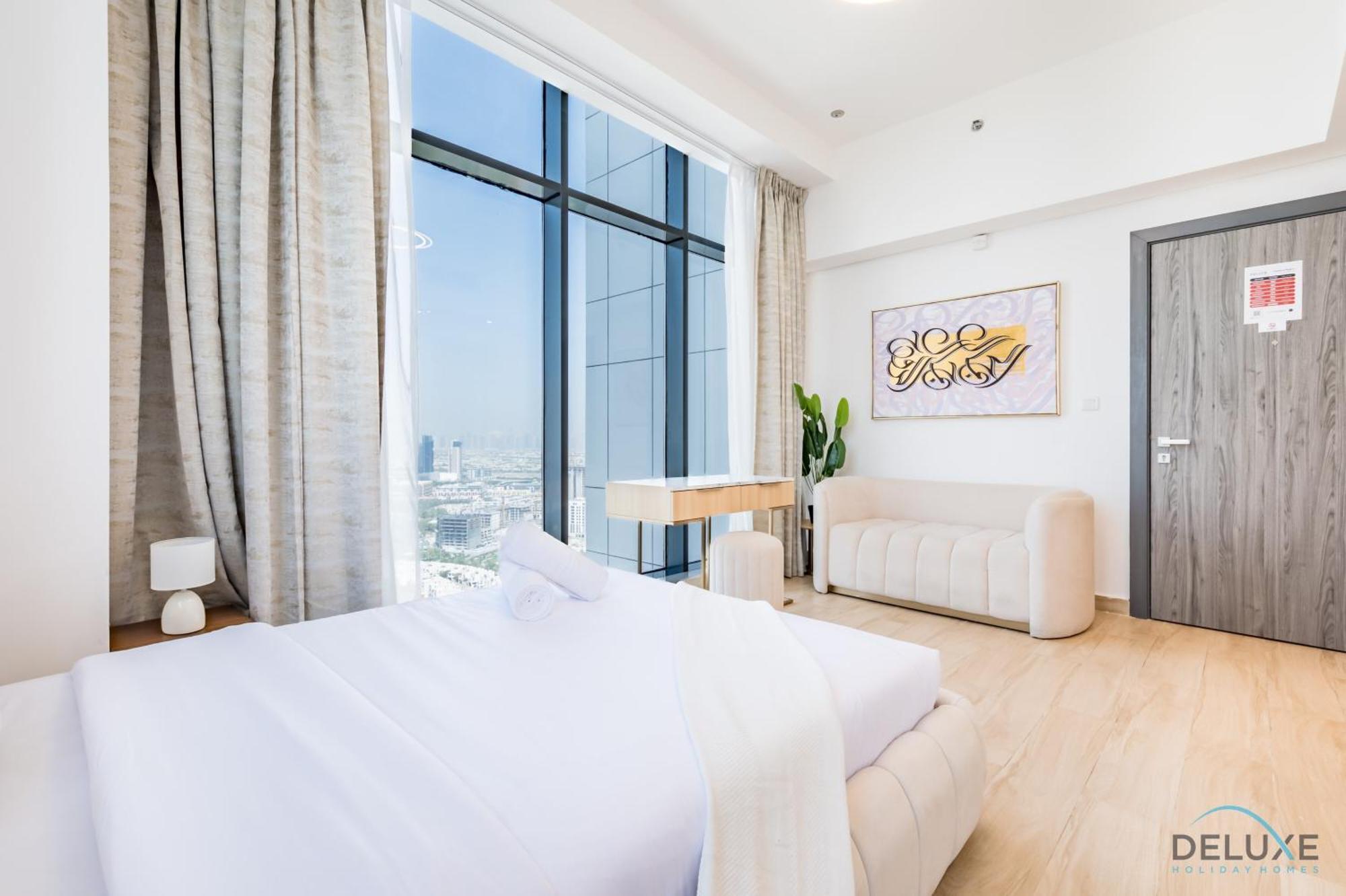Apartment Majestic In Regina Tower, Jumeirah Village Circle By Deluxe Homes Dubai