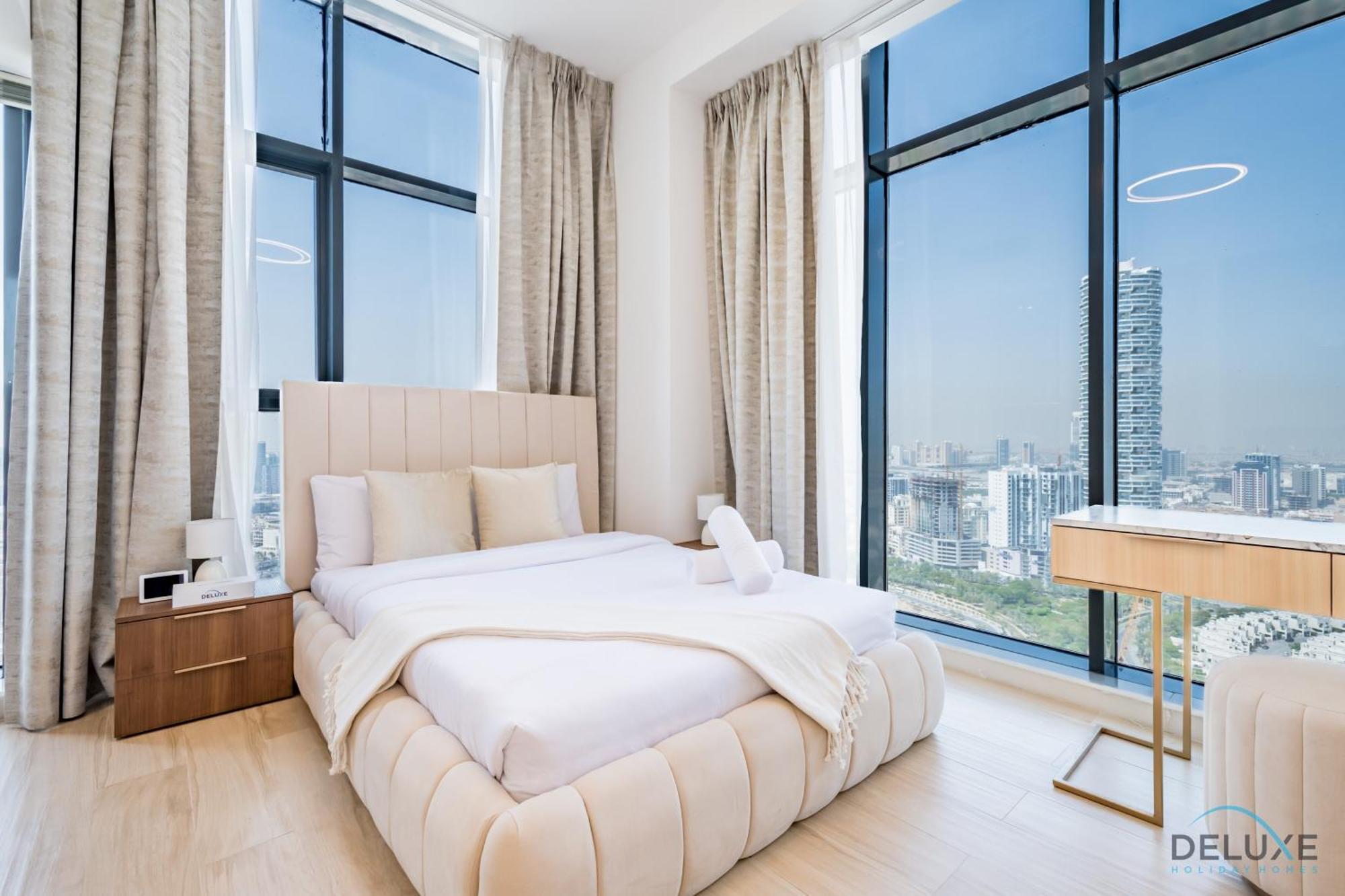 Apartment Majestic In Regina Tower, Jumeirah Village Circle By Deluxe Homes