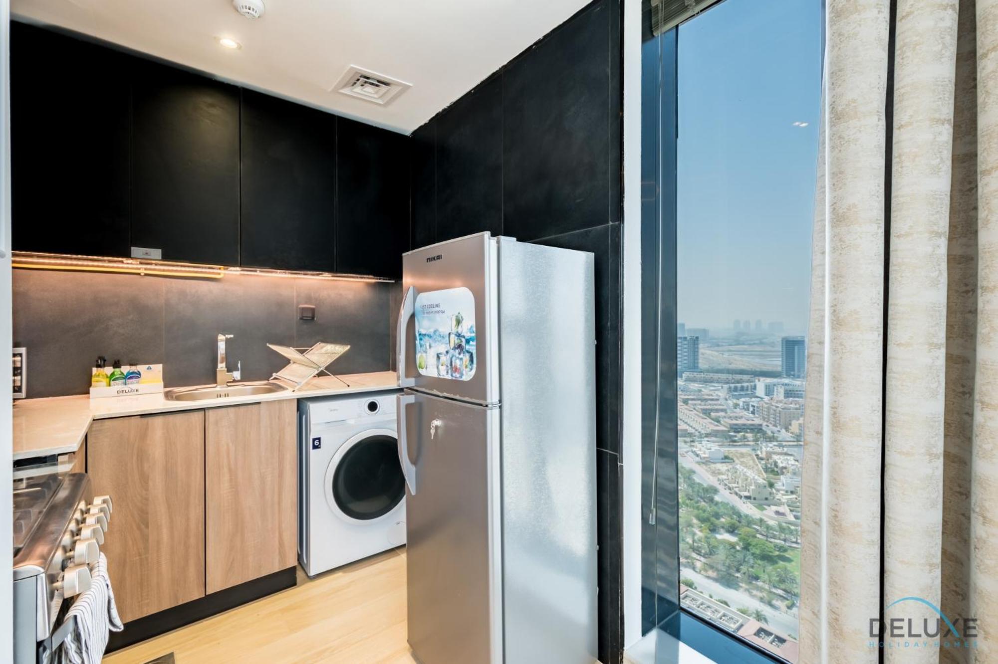 Majestic In Regina Tower, Jumeirah Village Circle By Deluxe Homes Apartment *