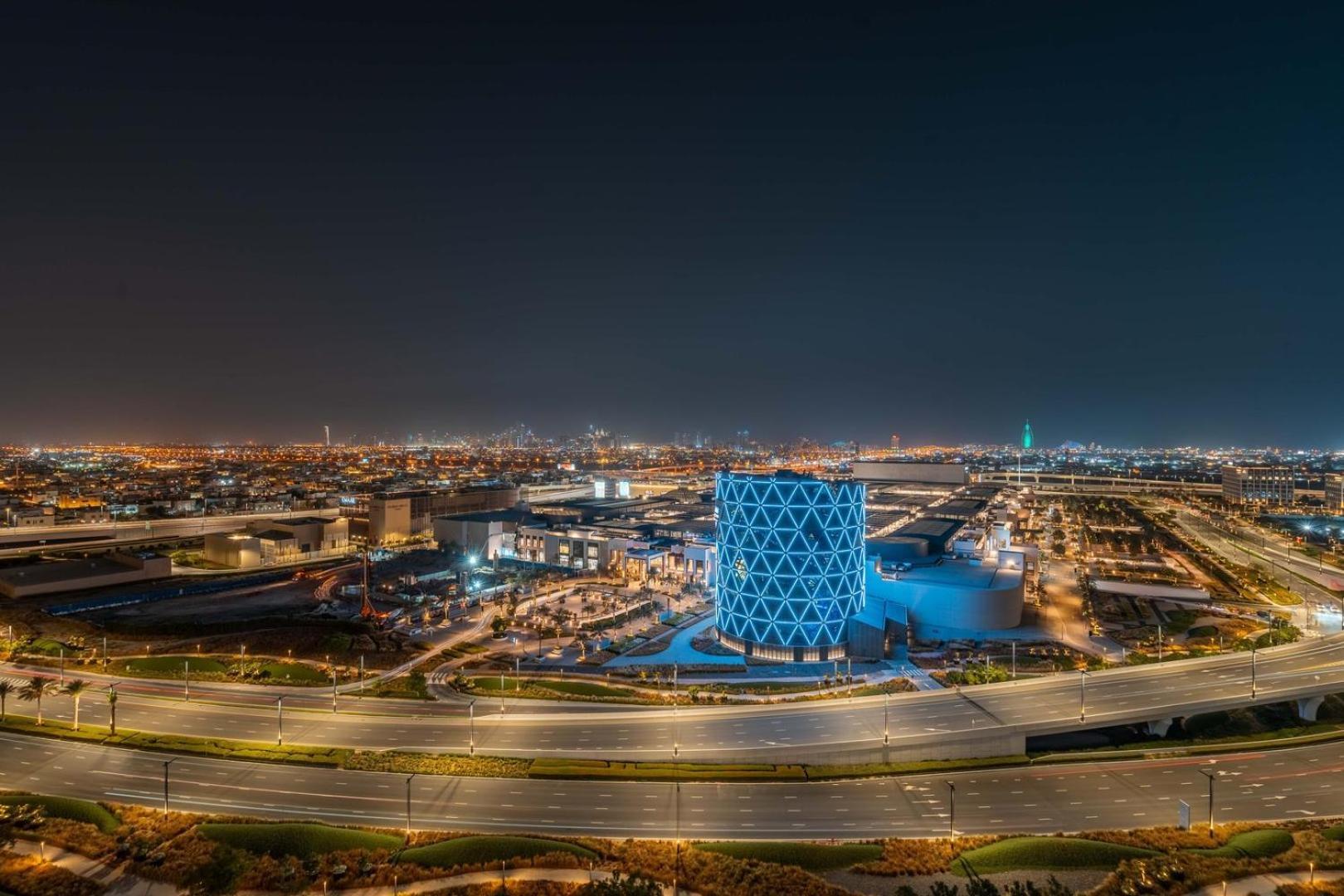Guestready - Sky-high Comfort At Hills Apartment Dubai