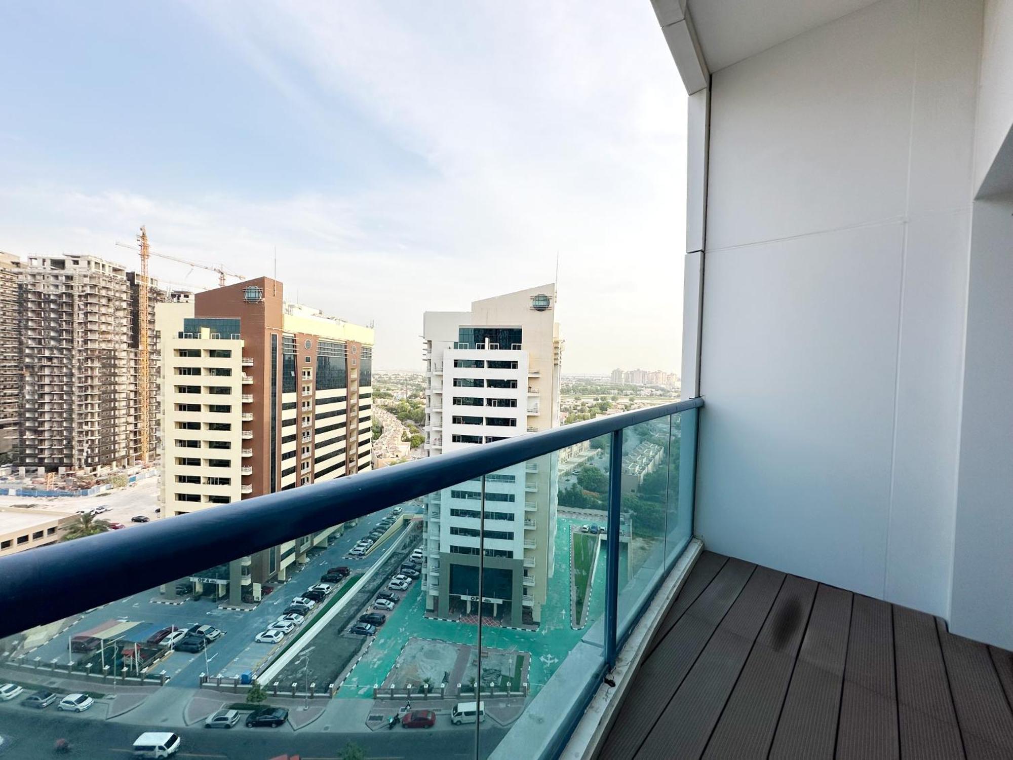 Zenith Smart - Zenith Tower A1 Apartment Dubai