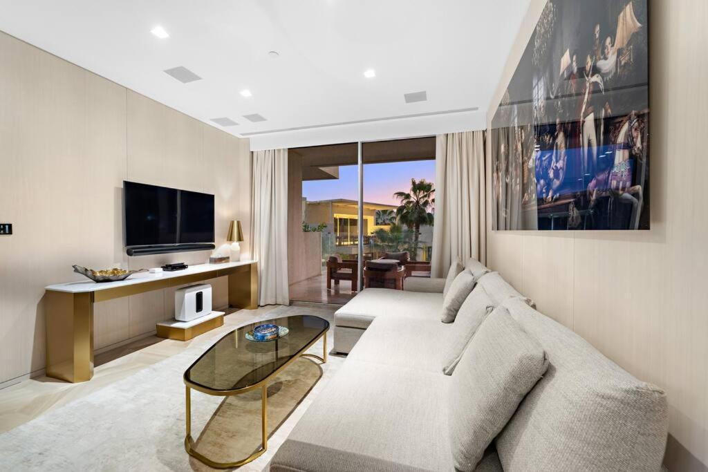 First Class 2br Palm Paradise Apartment Dubai