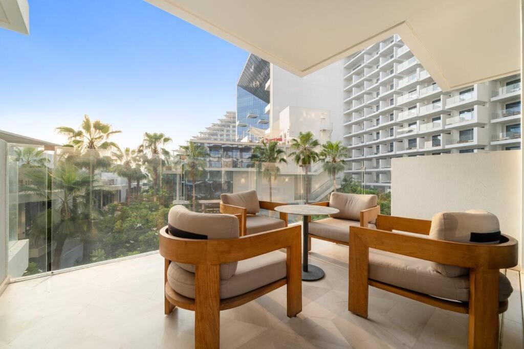 Apartment First Class 2br Palm Paradise